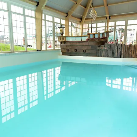 Spacious Near Amsterdam *