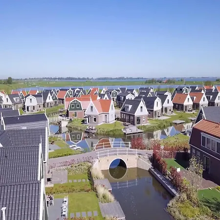 Spacious Near Amsterdam Apartment