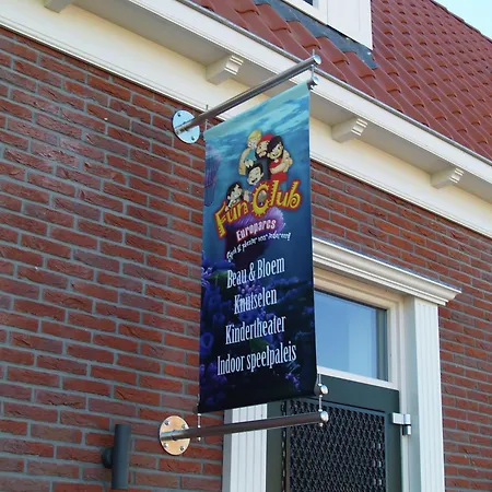 Spacious Near Amsterdam Apartment Uitdam